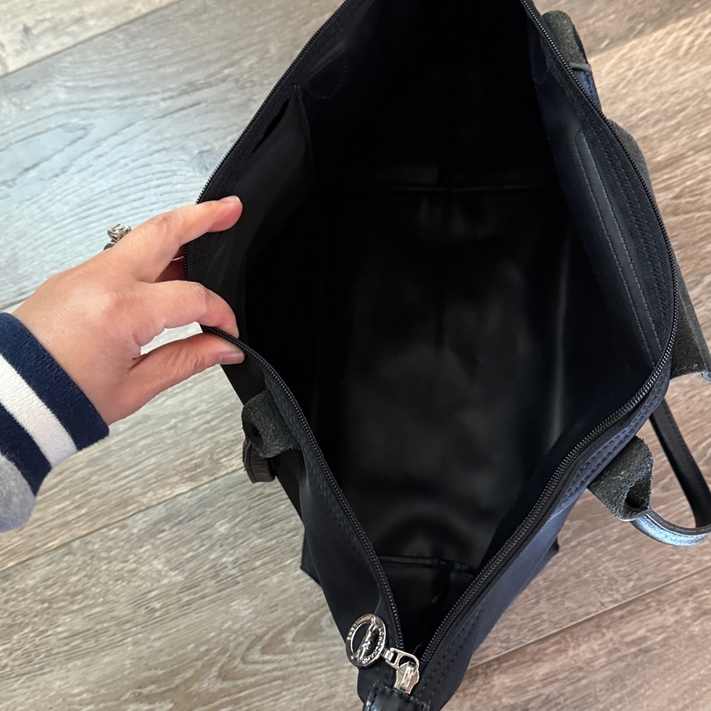 Longchamp Pilage Tote Bag with Leather Handles and Flap! - Picture 6 of 8